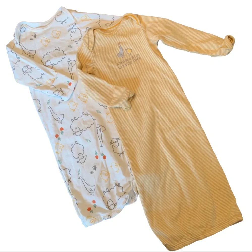 **SOLD** Set of 6 Carter’s 3 Month Baby Nightgowns - Picture 5 of 6